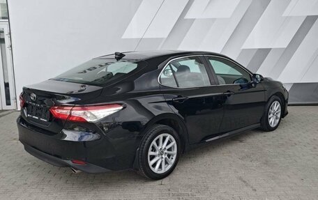 Toyota Camry, 2021 год, 2 960 000 рублей, 2 фотография