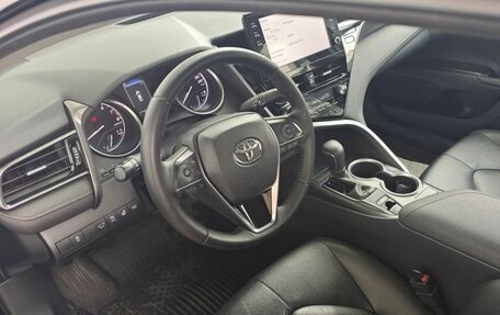 Toyota Camry, 2021 год, 2 960 000 рублей, 10 фотография