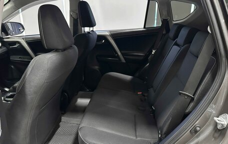 Toyota RAV4, 2017 год, 2 497 000 рублей, 12 фотография