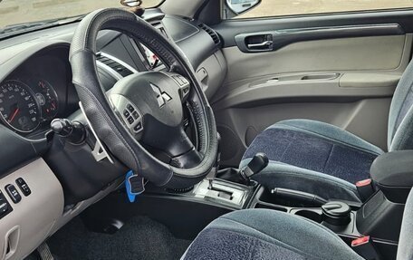 Mitsubishi Pajero Sport II рестайлинг, 2015 год, 3 170 000 рублей, 6 фотография