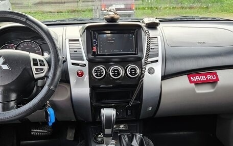 Mitsubishi Pajero Sport II рестайлинг, 2015 год, 3 170 000 рублей, 9 фотография