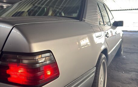 Mercedes-Benz E-Класс, 1995 год, 2 500 000 рублей, 5 фотография
