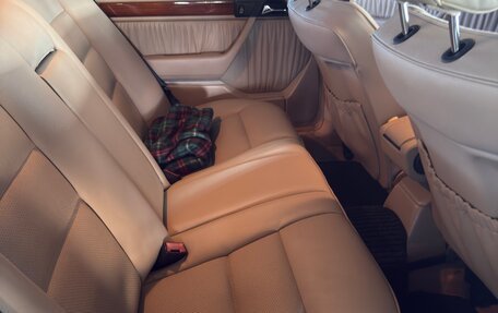Mercedes-Benz E-Класс, 1995 год, 2 500 000 рублей, 8 фотография