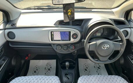 Toyota Vitz, 2011 год, 649 999 рублей, 15 фотография