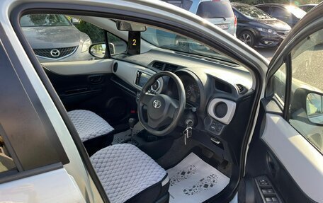 Toyota Vitz, 2011 год, 649 999 рублей, 14 фотография