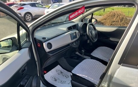 Toyota Vitz, 2011 год, 649 999 рублей, 10 фотография