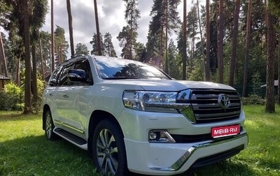 Toyota Land Cruiser 200, 2017 год, 7 077 888 рублей, 1 фотография