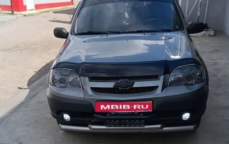 Chevrolet Niva I рестайлинг, 2009 год, 460 000 рублей, 2 фотография