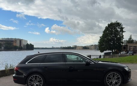 Audi A4, 2018 год, 2 300 000 рублей, 6 фотография