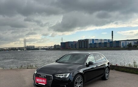 Audi A4, 2018 год, 2 300 000 рублей, 3 фотография