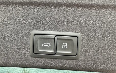 Audi A4, 2018 год, 2 300 000 рублей, 25 фотография