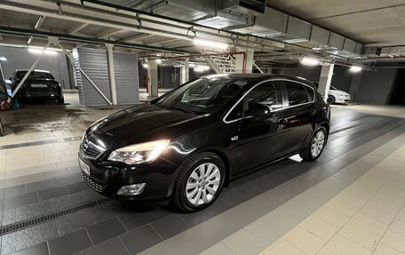 Opel Astra J, 2011 год, 780 000 рублей, 2 фотография