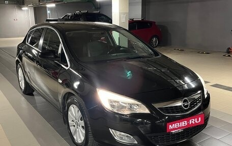 Opel Astra J, 2011 год, 780 000 рублей, 6 фотография