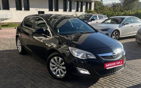 Opel Astra J, 2011 год, 780 000 рублей, 24 фотография