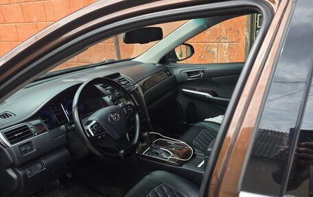 Toyota Camry, 2017 год, 1 770 000 рублей, 3 фотография