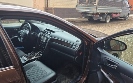 Toyota Camry, 2017 год, 1 770 000 рублей, 4 фотография