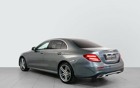 Mercedes-Benz E-Класс, 2019 год, 4 140 000 рублей, 6 фотография