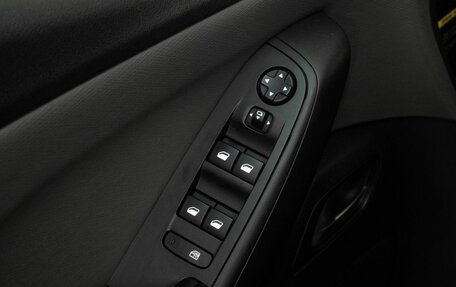 Citroen C4 Picasso II рестайлинг, 2015 год, 890 000 рублей, 13 фотография