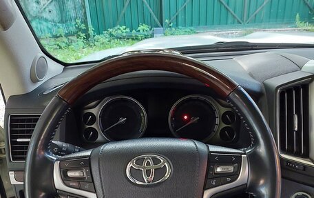 Toyota Land Cruiser 200, 2017 год, 7 077 888 рублей, 11 фотография