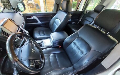 Toyota Land Cruiser 200, 2017 год, 7 077 888 рублей, 17 фотография