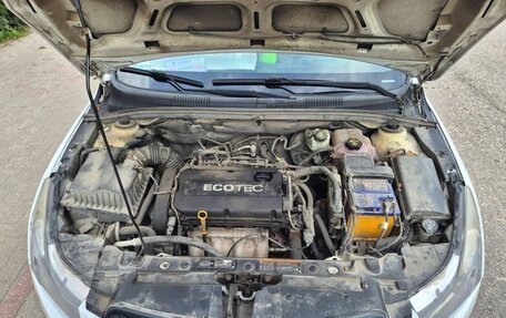 Chevrolet Cruze II, 2010 год, 600 000 рублей, 10 фотография