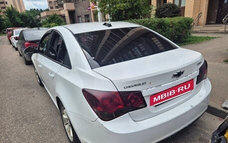 Chevrolet Cruze II, 2010 год, 600 000 рублей, 4 фотография