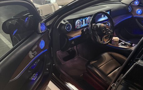 Mercedes-Benz E-Класс, 2018 год, 4 000 000 рублей, 10 фотография