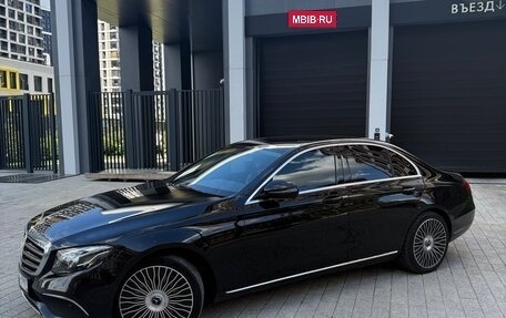 Mercedes-Benz E-Класс, 2018 год, 4 000 000 рублей, 4 фотография