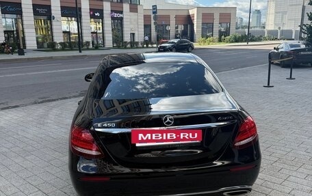 Mercedes-Benz E-Класс, 2018 год, 4 000 000 рублей, 5 фотография