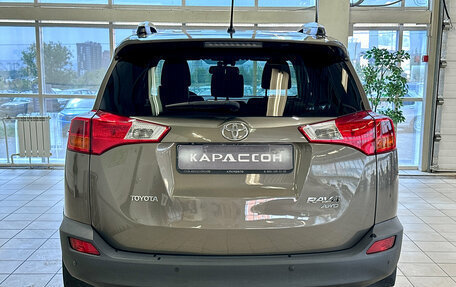 Toyota RAV4, 2014 год, 1 550 000 рублей, 4 фотография