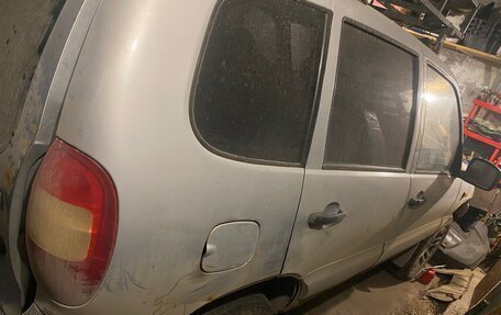 Chevrolet Niva I рестайлинг, 2005 год, 160 000 рублей, 6 фотография