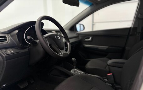 KIA Rio III рестайлинг, 2015 год, 999 000 рублей, 14 фотография