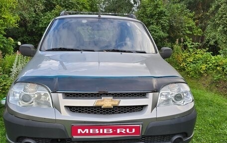 Chevrolet Niva I рестайлинг, 2010 год, 270 000 рублей, 1 фотография