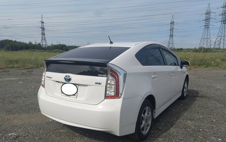 Toyota Prius, 2015 год, 1 300 000 рублей, 8 фотография