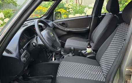 Chevrolet Niva I рестайлинг, 2010 год, 270 000 рублей, 10 фотография