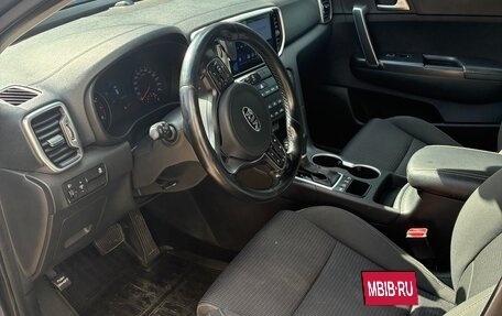 KIA Sportage IV рестайлинг, 2018 год, 1 650 000 рублей, 8 фотография
