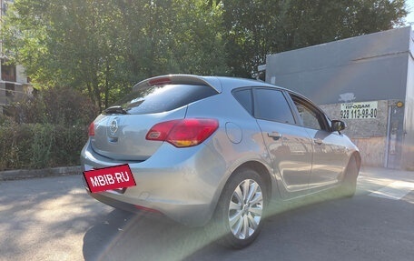 Opel Astra J, 2010 год, 450 000 рублей, 3 фотография