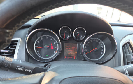 Opel Astra J, 2010 год, 450 000 рублей, 17 фотография