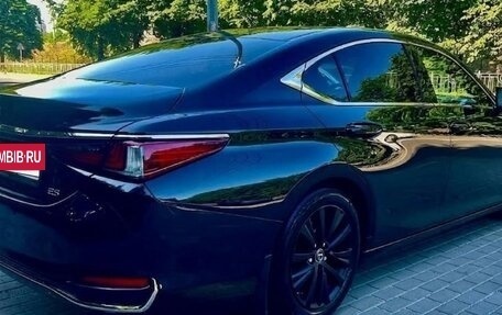 Lexus ES VII, 2019 год, 2 950 000 рублей, 2 фотография