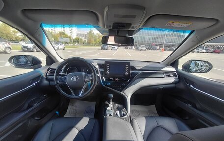 Toyota Camry, 2021 год, 2 200 000 рублей, 5 фотография