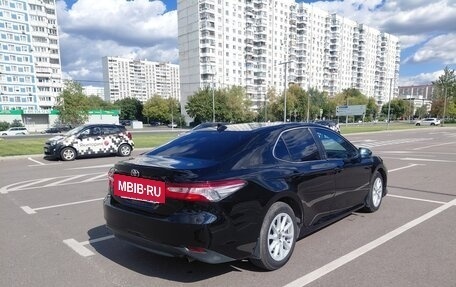 Toyota Camry, 2021 год, 2 200 000 рублей, 3 фотография
