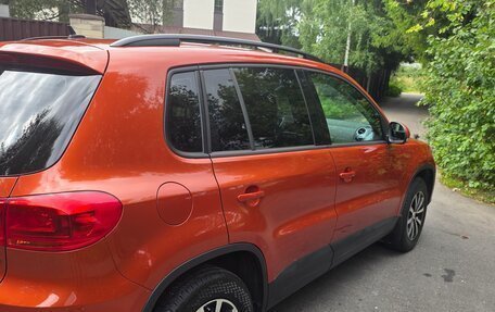 Volkswagen Tiguan I, 2016 год, 1 800 000 рублей, 2 фотография