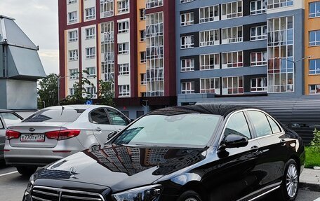 Mercedes-Benz E-Класс, 2022 год, 4 370 000 рублей, 2 фотография