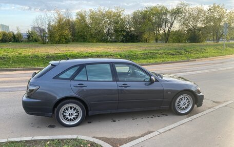Lexus IS II рестайлинг 2, 2003 год, 1 300 000 рублей, 5 фотография
