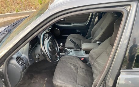 Lexus IS II рестайлинг 2, 2003 год, 1 300 000 рублей, 12 фотография