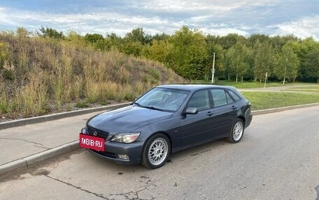 Lexus IS II рестайлинг 2, 2003 год, 1 300 000 рублей, 10 фотография