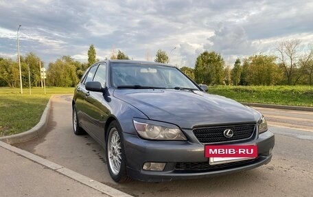 Lexus IS II рестайлинг 2, 2003 год, 1 300 000 рублей, 2 фотография