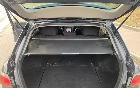 Lexus IS II рестайлинг 2, 2003 год, 1 300 000 рублей, 13 фотография