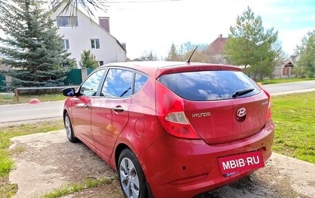 Hyundai Solaris II рестайлинг, 2015 год, 850 000 рублей, 3 фотография