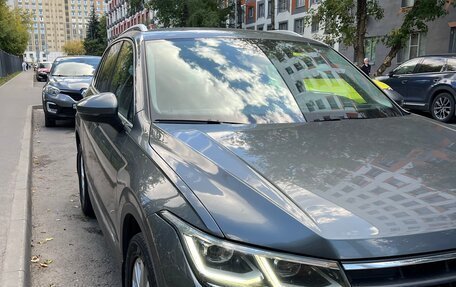 Volkswagen Tiguan II, 2021 год, 2 830 000 рублей, 2 фотография